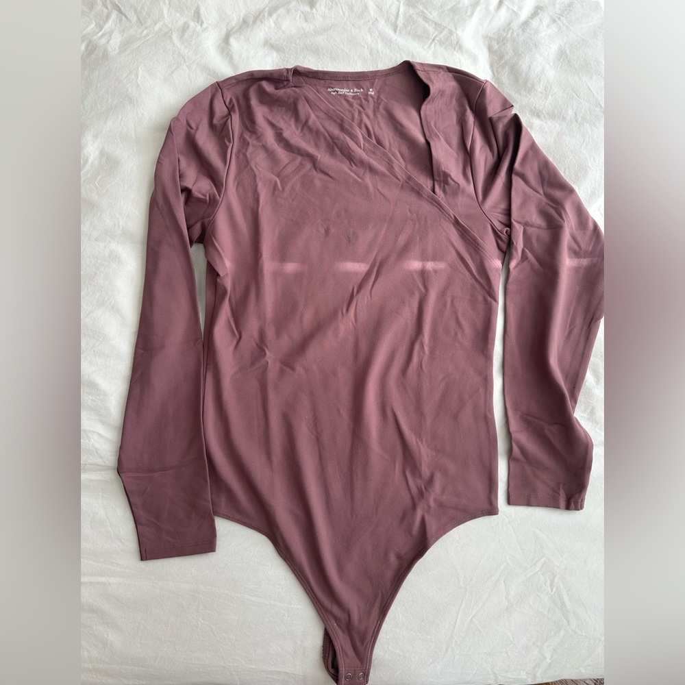 A&F soft Mauve Bodysuit